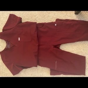 Figs scrub set - size small- used